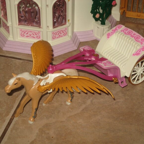 Playmobil 5142 Dream Fantasy Princess Castle - Large Playset Lot - Plus extras - Picture 4 of 16